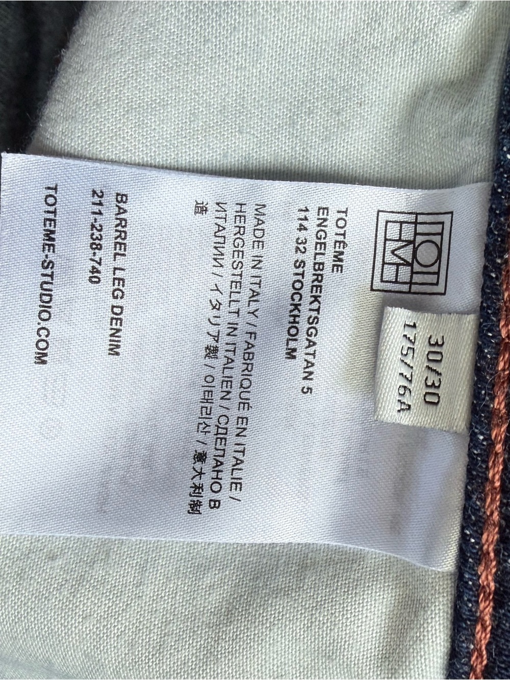 TOTEME Barrel Leg Denim Jeans Size 30 Dark Indigo - Picture 6 of 6